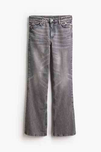 Bootcut High Jeans Grau, Straight in Größe 42. Farbe: - H&M - Modalova
