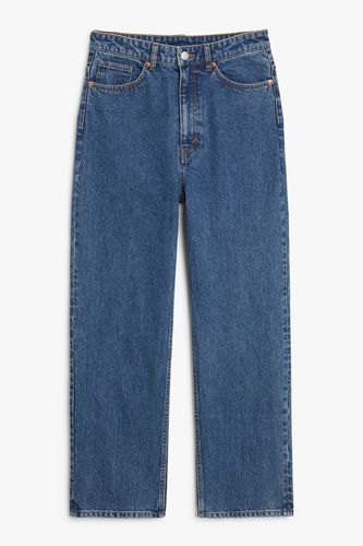 Zami Jeans mit extrahohem Bund und geradem Bein in Blau Mittelblau, Straight Größe 24/28. Farbe: - Monki - Modalova