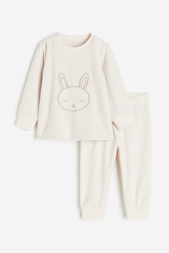 Schlafanzug aus Fleece Cremefarben/Kaninchen, Pyjamas in Größe 50. Farbe: - H&M - Modalova