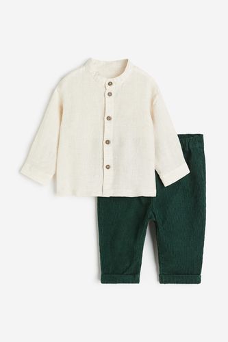 Teiliges Set mit Grandad-Hemd und Hose Hellbeige/Dunkelgrün, Kleidung Sets in Größe 50. Farbe: - H&M - Modalova