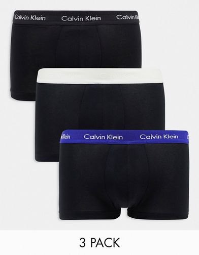 Confezione da 3 paia di boxer neri aderenti a vita bassa con elastico colorato - Calvin Klein - Modalova