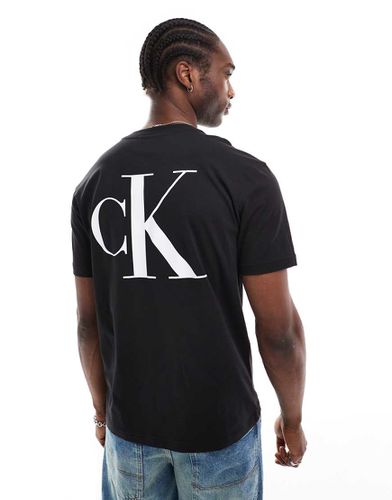 T-shirt nera con stampa del logo sul retro - Calvin Klein Jeans - Modalova