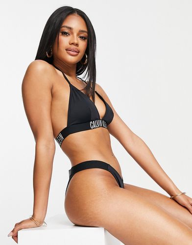 Slip bikini sgambati neri a V con logo - Calvin Klein - Modalova