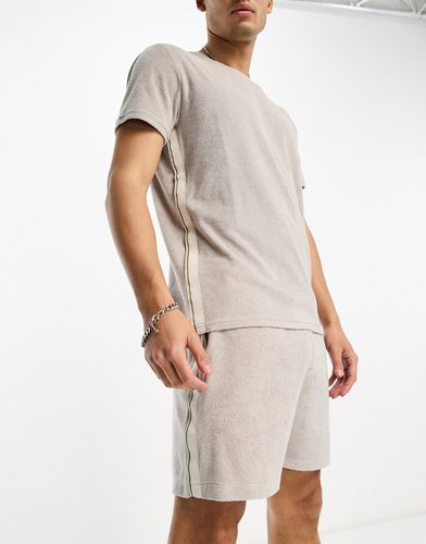 T-shirt girocollo in spugna color tortora francese con fettuccia con logo in coordinato - Calvin Klein - Modalova