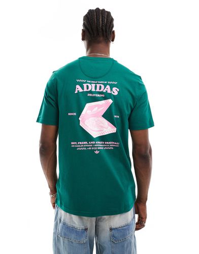 T-shirt con grafica con pizza - adidas Originals - Modalova