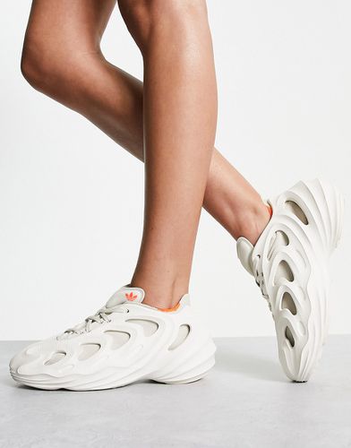 Adifom Q - Sneakers sporco con dettagli arancioni - adidas Originals - Modalova