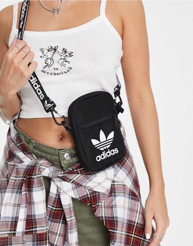 Borsa a tracolla con logo con trifoglio nera - adidas Originals - Modalova