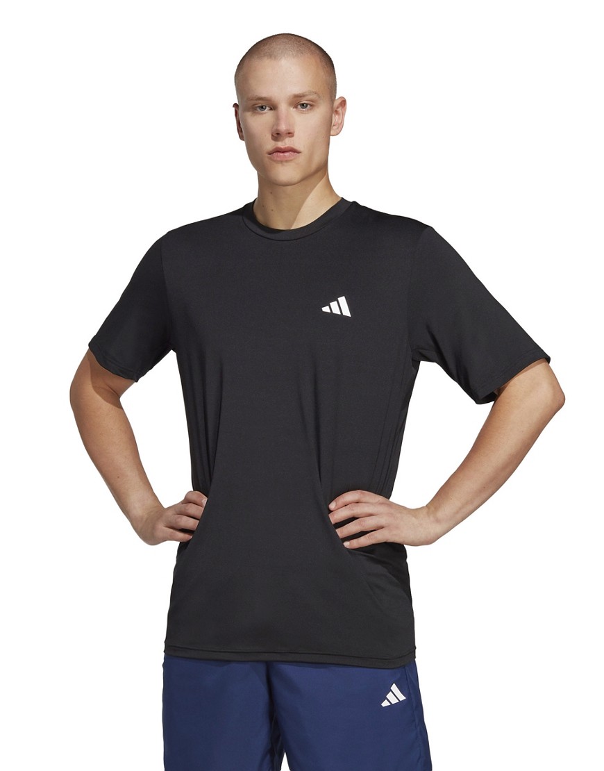 Adidas - Training Essential - T-shirt nera mélange - adidas performance - Modalova