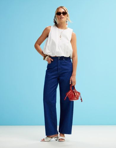 Amber - Jean bouffant - Bleu intense épuré délavé - Arket - Modalova