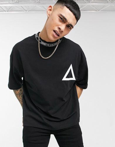 ASOS Unrvlld Spply - T-shirt oversize nera con colletto con logo - ASOS DESIGN - Modalova