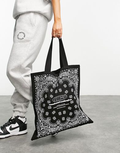 ASOS - Weekend Collective - Maxi borsa in tela con stampa bandana - ASOS WEEKEND COLLECTIVE - Modalova