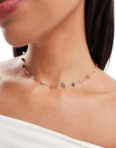 Collana dorata con schegge di pietre semipreziose - ASOS DESIGN - Modalova