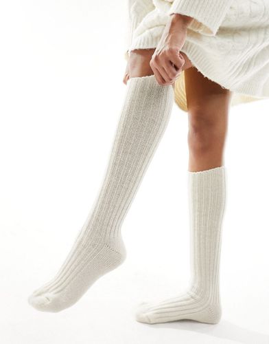 Calzettoni extra larghi al ginocchio in misto lana color avena - ASOS DESIGN - Modalova