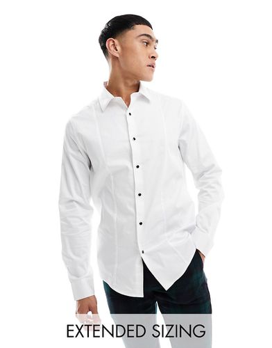 Camicia vestibilità classica bianca con bottoni a contrasto - ASOS DESIGN - Modalova