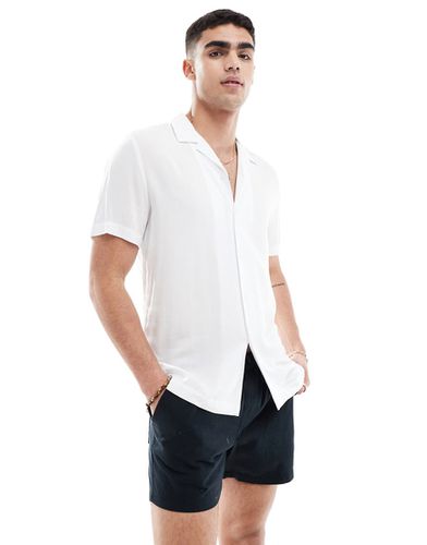 Camicia bianca in viscosa con collo a rever vestibilità classica - ASOS DESIGN - Modalova