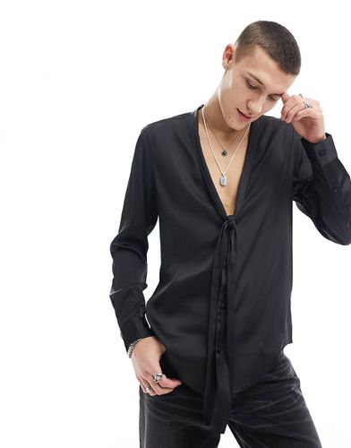 Camicia in raso nera con colletto sciallato pronunciato e laccio sul collo - ASOS DESIGN - Modalova