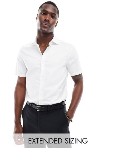 Camicia slim bianca facile da stirare con colletto alla francese - ASOS DESIGN - Modalova