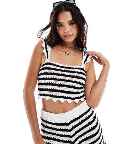 Crop top a righe nere all'uncinetto con scollo squadrato in coordinato - ASOS DESIGN - Modalova