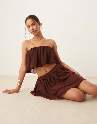 Crop top bustier d'ensemble à volants - Chocolat - Asos Design - Modalova