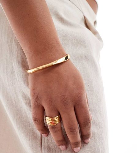 ASOS DESIGN Curve - Bracciale rigido con design minimal attorcigliato placcato 14 kt - ASOS Curve - Modalova