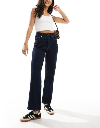 Jeans dritti alla caviglia comodi rinse wash - ASOS DESIGN - Modalova