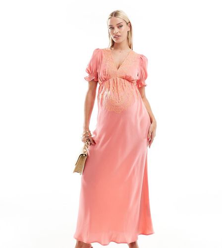 ASOS DESIGN Maternity - Vestito da giorno midi in raso rosa con ricami color pesca - ASOS Maternity - Modalova