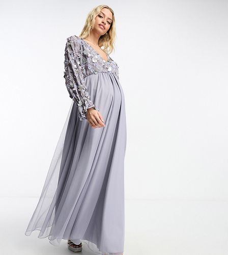 ASOS DESIGN Maternity - Vestito in tulle lilla decorato a portafoglio con gonna al polpaccio e dettagli floreali - ASOS Maternity - Modalova