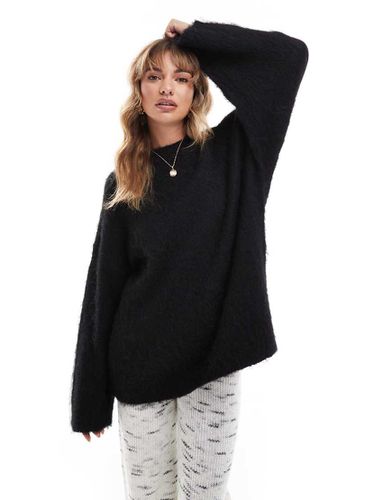 Maglione girocollo spazzolato nero - ASOS DESIGN - Modalova