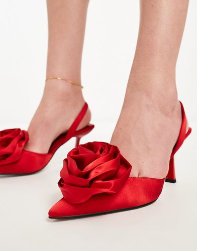 Sia - Scarpe rosse con tacco medio, cinturino posteriore e fiore - ASOS DESIGN - Modalova