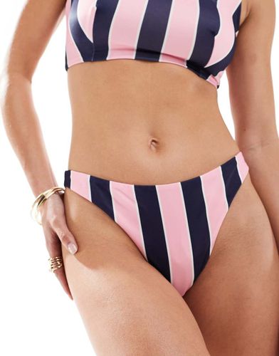 Sidney - Slip bikini hipster sgambati con motivo a righe - ASOS DESIGN - Modalova