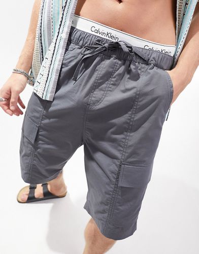 Pantaloncini cargo taglio regolare antracite - ASOS DESIGN - Modalova