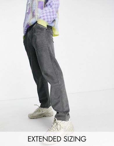 Pantaloni stile skater in velluto a coste antracite con taglio diagonale - ASOS DESIGN - Modalova