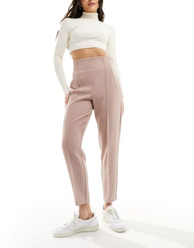 Pantaloni sartoriali a vita alta color visone affusolati con impunture - ASOS DESIGN - Modalova