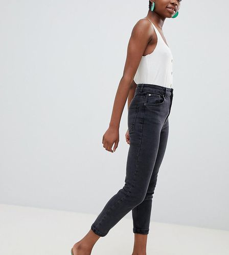 ASOS DESIGN Petite - Farleigh - Mom jeans slim a vita alta slavato - ASOS Petite - Modalova