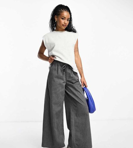 ASOS DESIGN Petite - Pantaloni minimal a fondo ampio grigi - ASOS Petite - Modalova