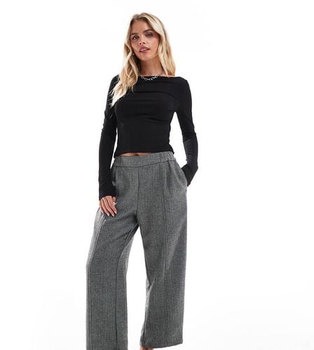 ASOS DESIGN Petite - Pantaloni sartoriali neri con gamba a cilindro - ASOS Petite - Modalova