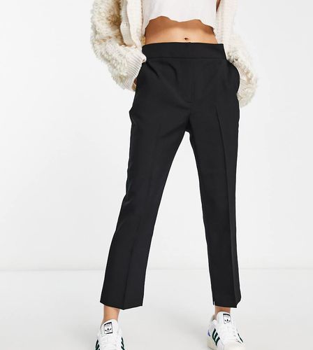 ASOS DESIGN Petite - Pantaloni slim a sigaretta neri - ASOS Petite - Modalova