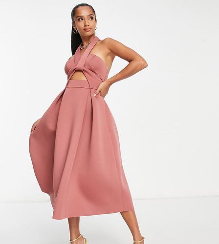 ASOS DESIGN Petite - Vestito da cerimonia allacciato al collo con incrocio e cut-out - ASOS Petite - Modalova