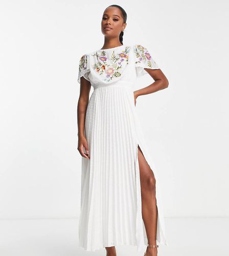 ASOS DESIGN Petite - Vestito midi plumetis a pieghe con davanti sciallato, ricami e cintura - ASOS Petite - Modalova