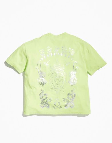 Pride - T-shirt genderless oversize fluo con stampa sulla schiena - ASOS DESIGN - Modalova