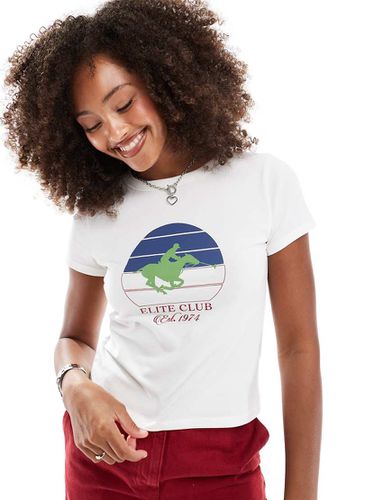 T-shirt corta bianca con grafica "Riders Club" - ASOS DESIGN - Modalova