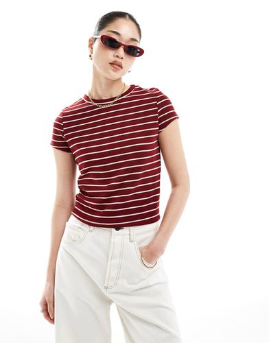 T-shirt corta bordeaux a righe - ASOS DESIGN - Modalova