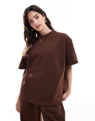 T-shirt felpata oversize color cioccolato in coordinato - ASOS DESIGN - Modalova