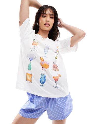 T-shirt oversize avorio con grafica di drink - ASOS DESIGN - Modalova