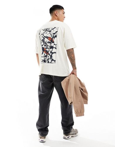 T-shirt oversize bianco sporco con stampa souvenir di pesci sul retro - ASOS DESIGN - Modalova