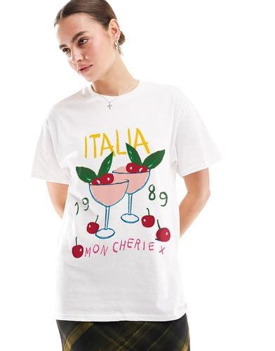 T-shirt oversize bianca con grafica "Italy" con ciliegie - ASOS DESIGN - Modalova