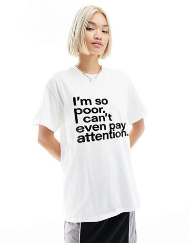 T-shirt oversize bianca con grafica "Pay Attention" - ASOS DESIGN - Modalova