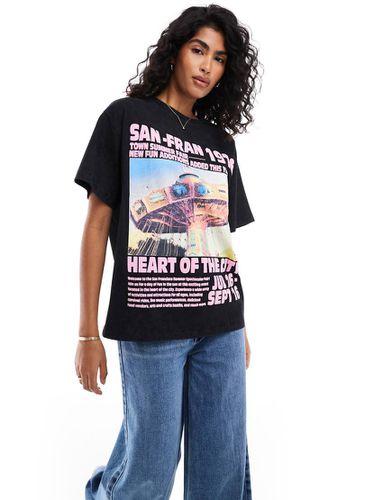 T-shirt oversize con grafica "San Fran" antracite slavato - ASOS DESIGN - Modalova