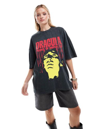 T-shirt oversize antracite slavato con grafica "Dracula" - ASOS DESIGN - Modalova