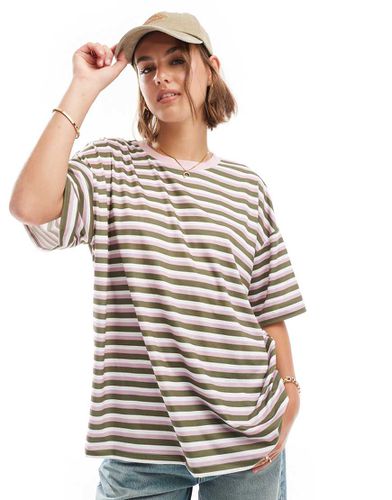 T-shirt oversize kaki a righe - ASOS DESIGN - Modalova